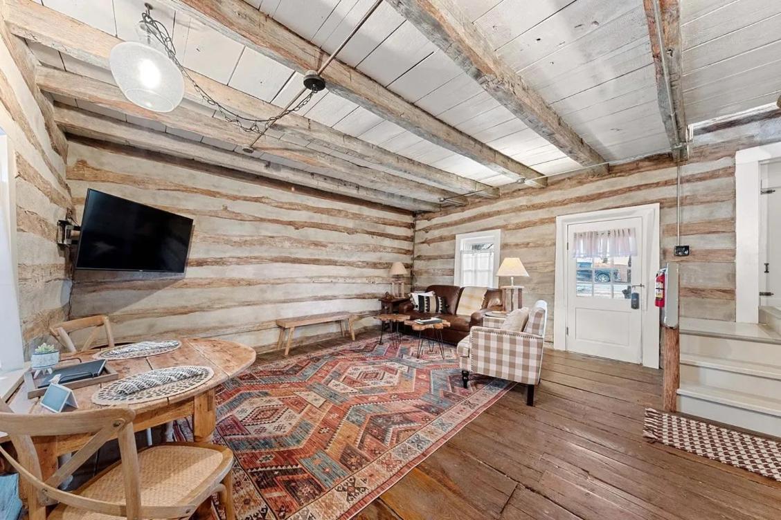 Rustic Augusta Cabin Εξωτερικό φωτογραφία
