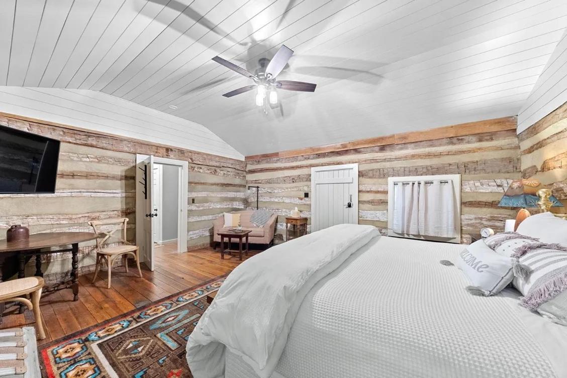 Rustic Augusta Cabin Εξωτερικό φωτογραφία