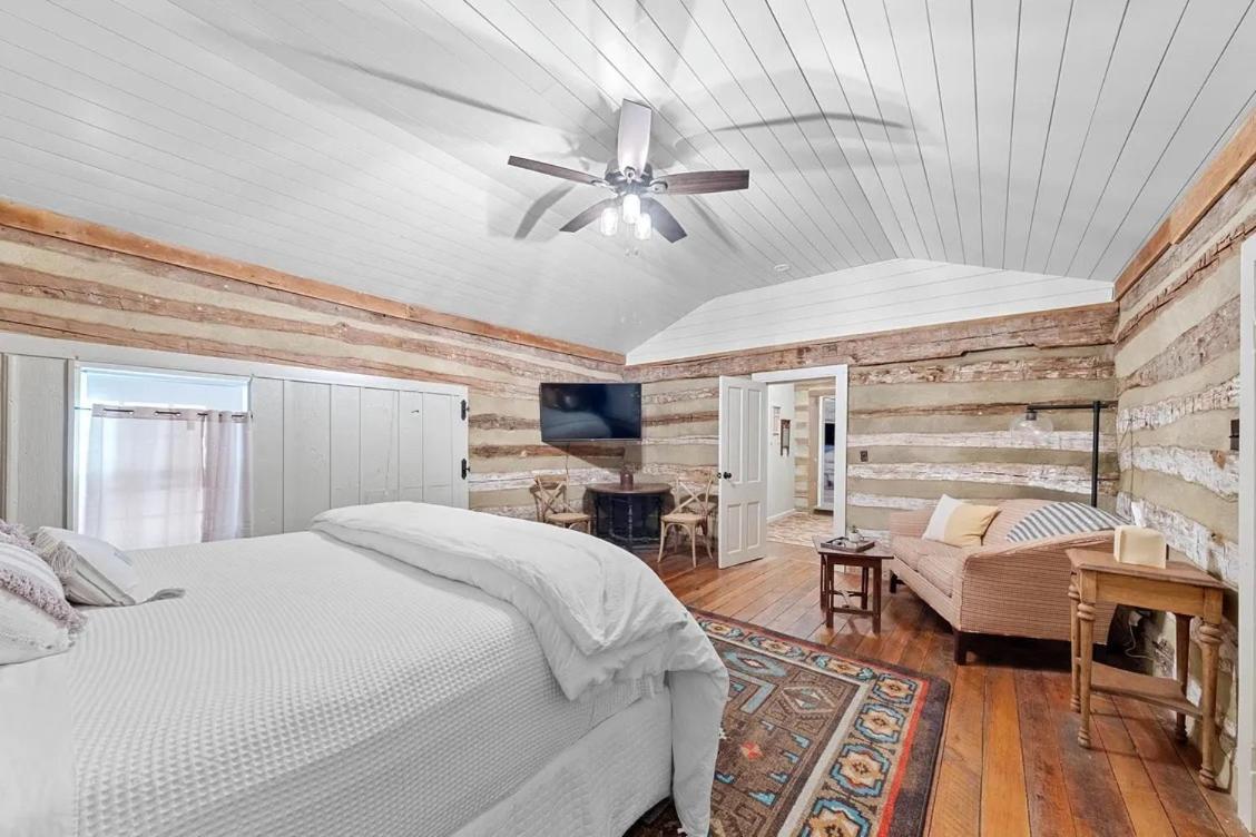 Rustic Augusta Cabin Εξωτερικό φωτογραφία