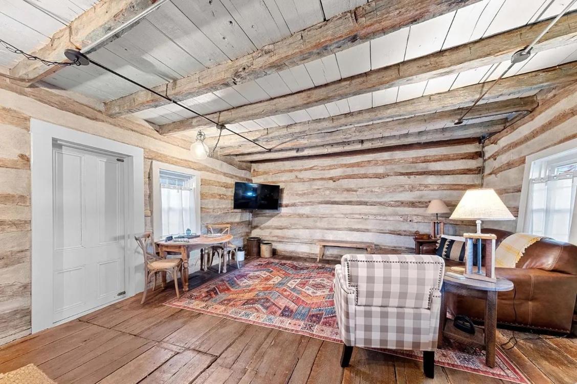 Rustic Augusta Cabin Εξωτερικό φωτογραφία