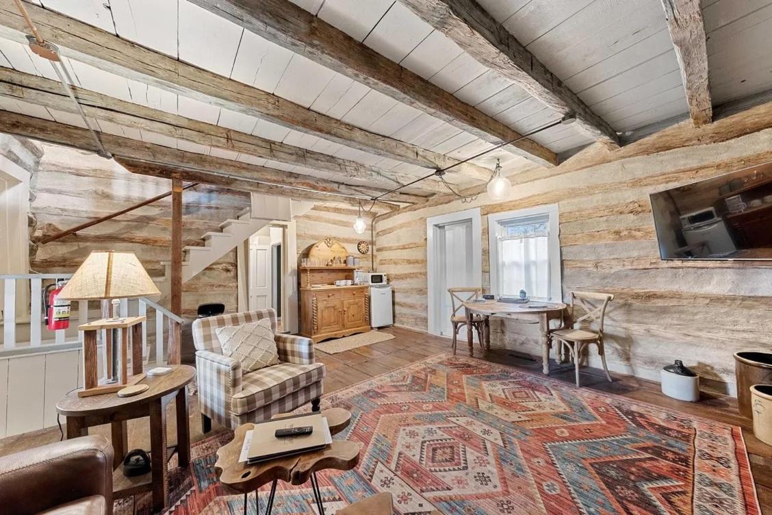 Rustic Augusta Cabin Εξωτερικό φωτογραφία
