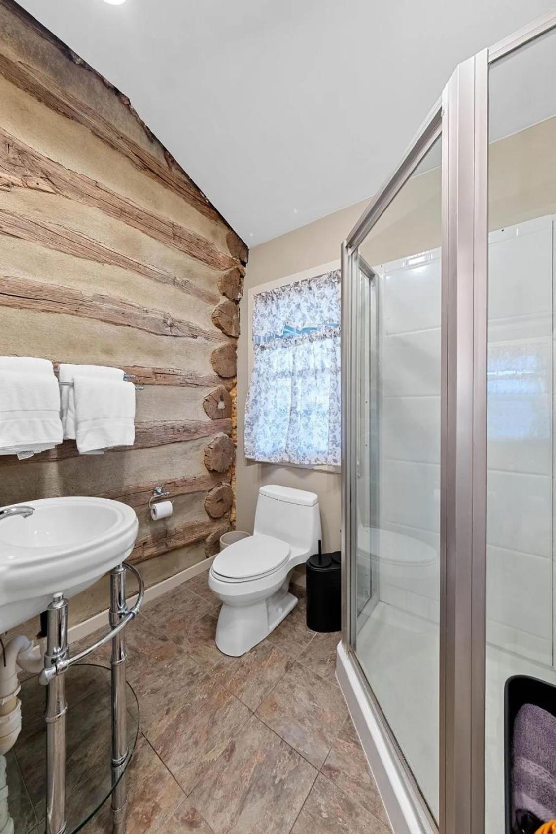 Rustic Augusta Cabin Εξωτερικό φωτογραφία